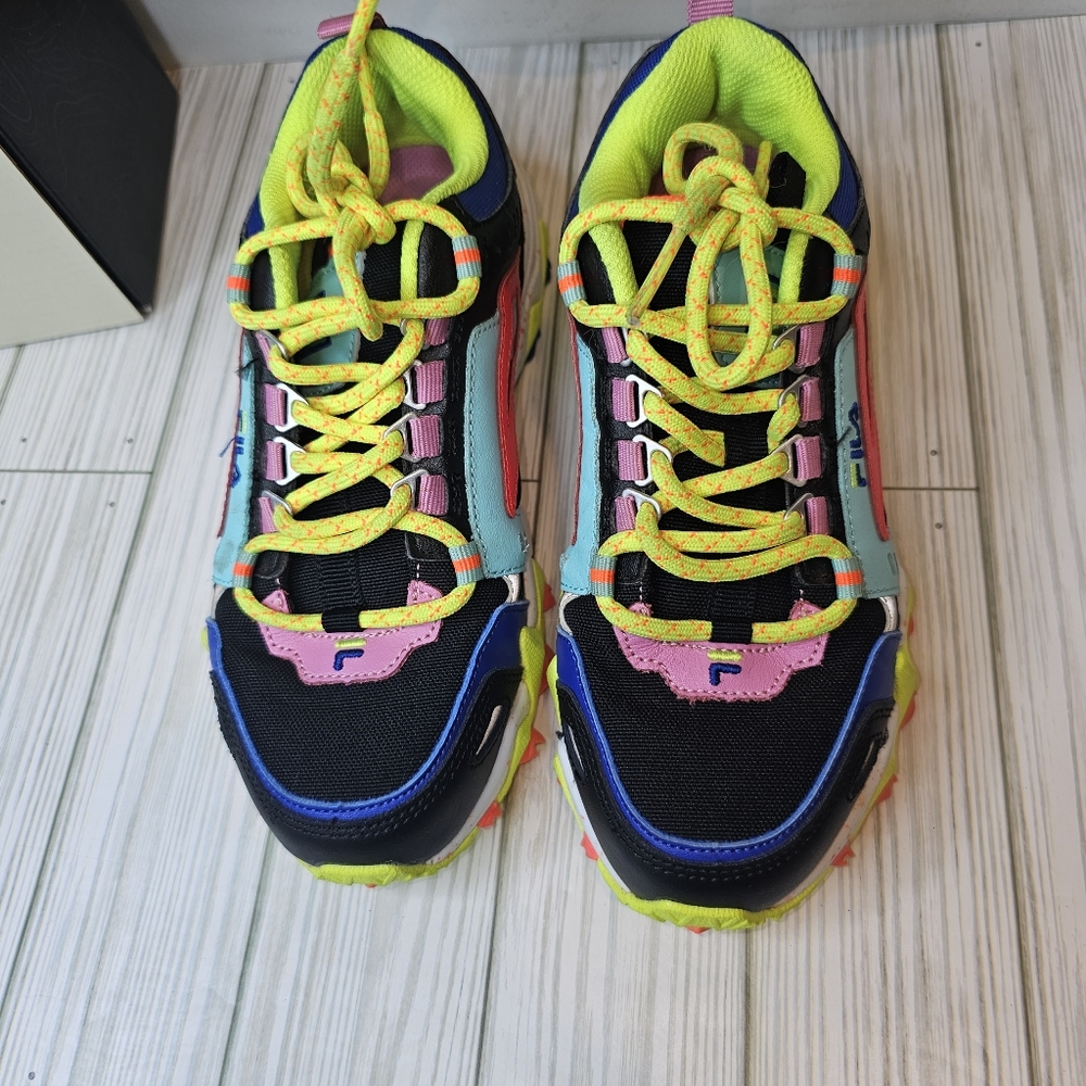 FILA Oakmont Tr Woman's' Running Shoes blk/fycr/mblu Size 6